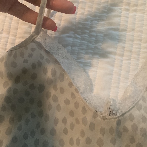 Aerie bundle  of 3 silky tanks - Picture 4 of 12